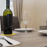 لايمز شقة فندقية 4*