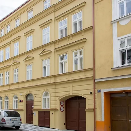 アパートホテル ライムズ 4*